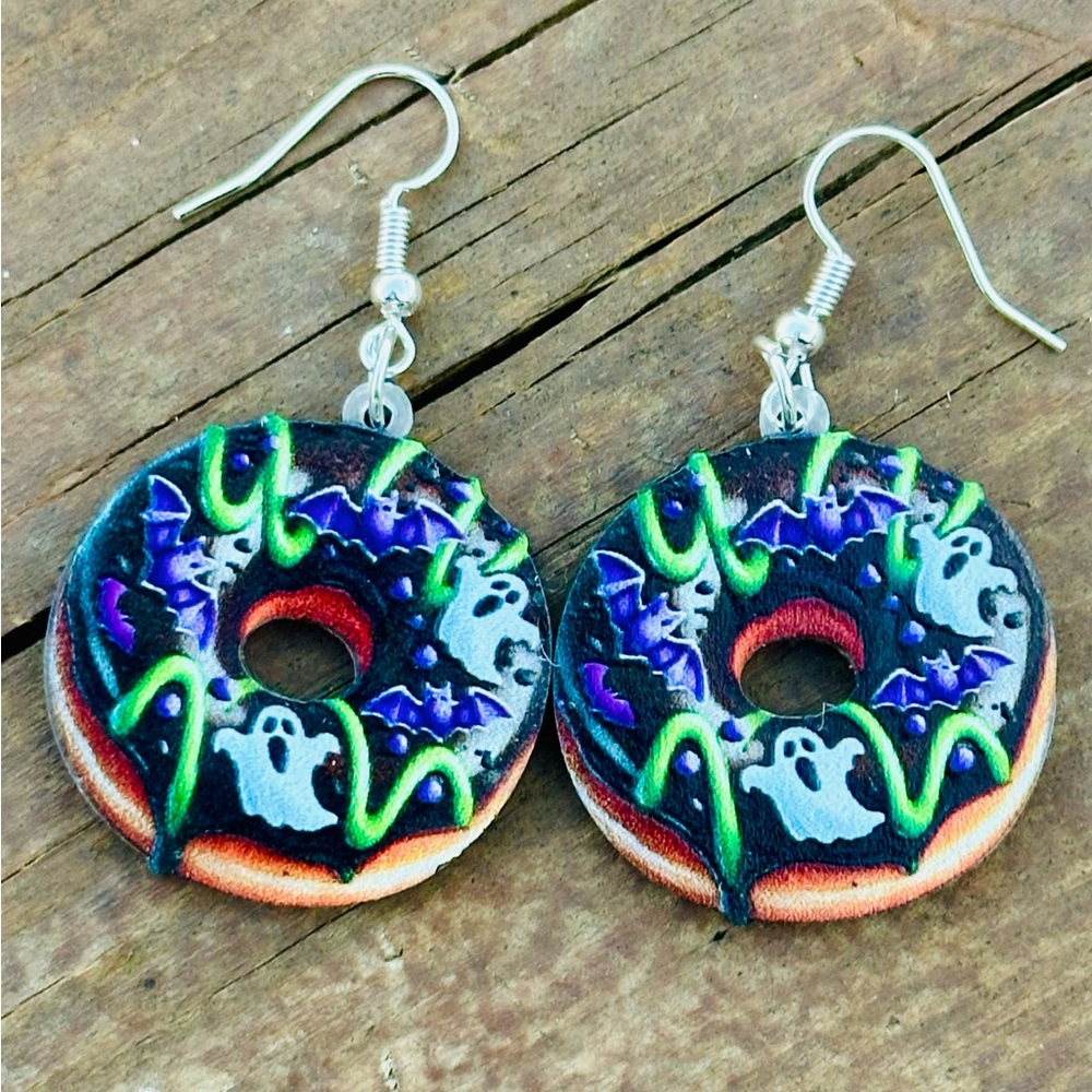 NEW Ghost Donut Earrings - Ghost-nuts if you will 😂